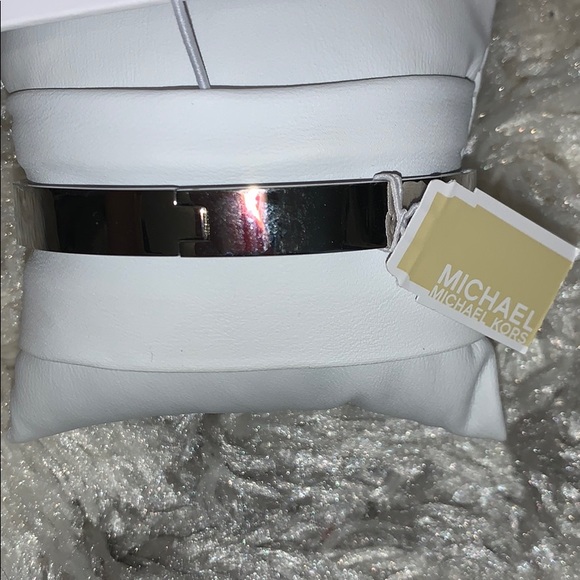 Brand New Michael Kors Silver Bracelet - Picture 4 of 6